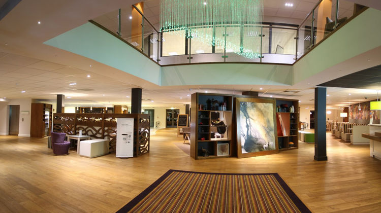 Holiday Inn Huntingdon Racecourse Lobby