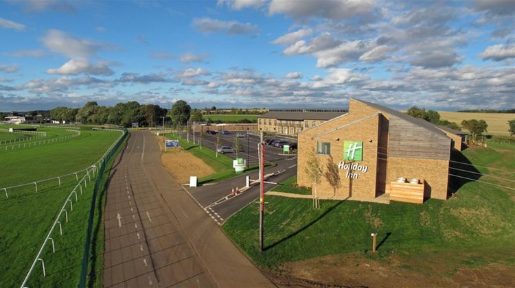 Holiday Inn Huntingdon Racecourse Exterior