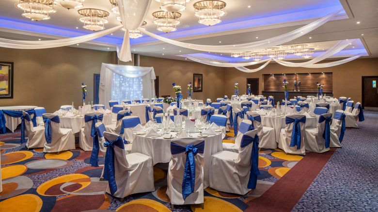 <b>Crowne Plaza London-Gatwick Airport Ballroom</b>. Images powered by <a href="https://www.leonardoworldwide.com/" title="Leonardo Worldwide" target="_blank">Leonardo</a>.