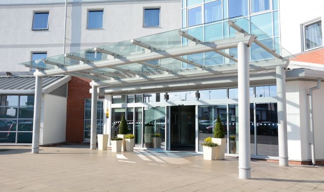 Holiday Inn Express Leigh Sports Village Exterior