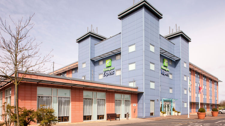 Holiday Inn Express Oxford Exterior