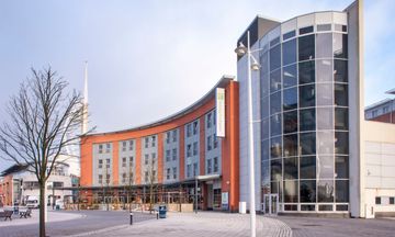Holiday Inn Express Gunwharf Quays