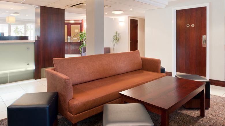 <b>Holiday Inn Express Glenrothes Restaurant</b>. Images powered by <a href="https://www.leonardoworldwide.com/" title="Leonardo Worldwide" target="_blank">Leonardo</a>.