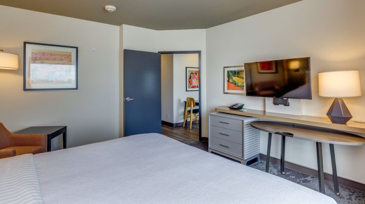 Holiday Inn & Suites Bellingham Room