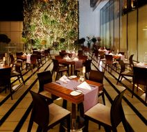 Crowne Plaza Istanbul Harbiye Lobby