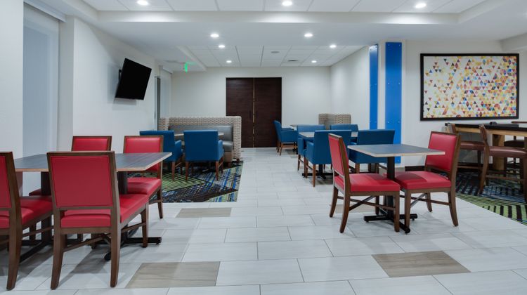 Holiday Inn Express Restaurant
