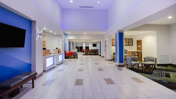 Holiday Inn Express Lobby