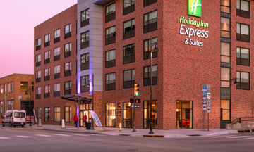 Holiday Inn Express/Stes Tulsa Downtown