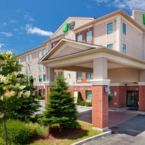 Holiday Inn Express & Suites Barrie