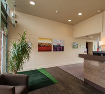 Holiday Inn Dumfries Lobby