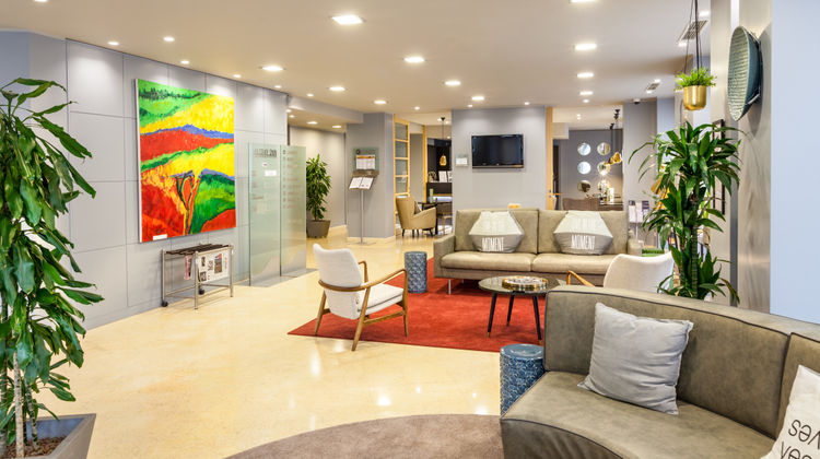Holiday Inn Milan-Garibaldi Station Lobby