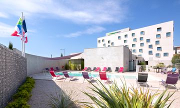Holiday Inn Express Odysseum