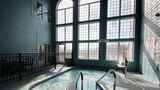 Holiday Inn Express & Suites Airport Pool