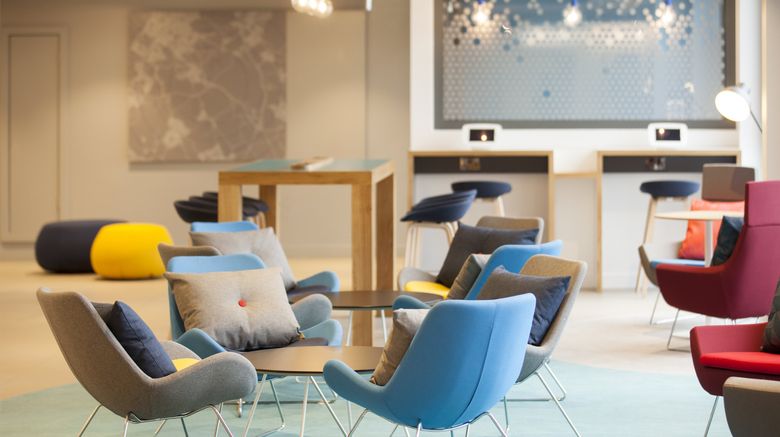 <b>Holiday Inn Express St. Albans - M25 Lobby</b>. Images powered by <a href="https://www.leonardoworldwide.com/" title="Leonardo Worldwide" target="_blank">Leonardo</a>.