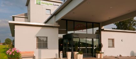 Holiday Inn Express Luzern-Neuenkirch Exterior