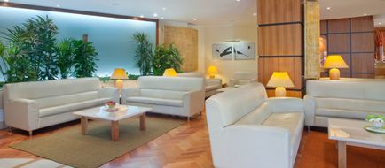 Holiday Inn Cagliari Lobby
