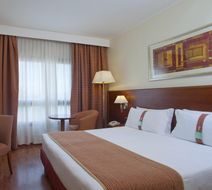 Holiday Inn Cagliari Room
