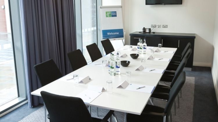 Holiday Inn Express-MEN Arena Meeting