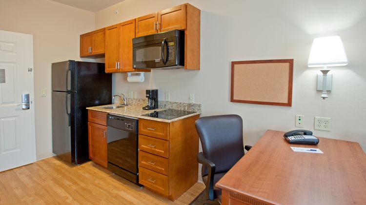 Candlewood Suites League City Room