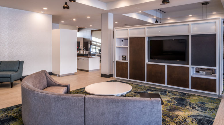 <b>Holiday Inn Detroit Northwest-Livonia Lobby</b>. Images powered by <a href="https://www.leonardoworldwide.com/" title="Leonardo Worldwide" target="_blank">Leonardo</a>.