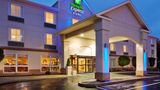 Holiday Inn Express Exterior