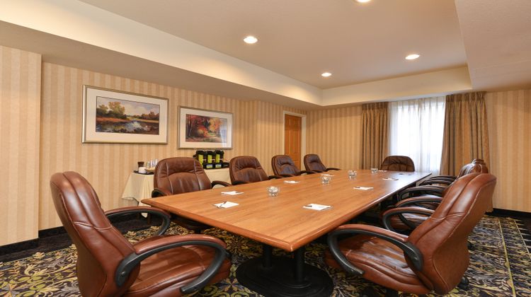 Staybridge Suites Calgary Airport Meeting