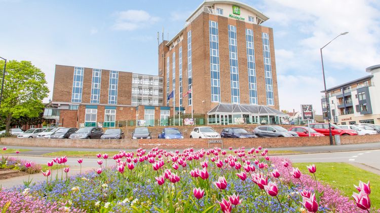 Holiday Inn Kenilworth Exterior