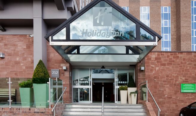 Holiday Inn Kenilworth Exterior