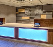 Holiday Inn Express Memphis Medical Ctr Lobby