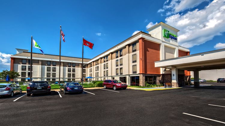 Holiday Inn Express Memphis Medical Ctr Exterior