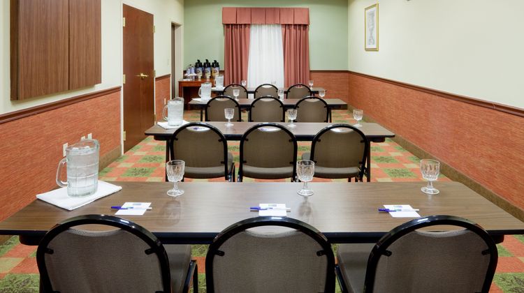Holiday Inn Express Quakertown Meeting