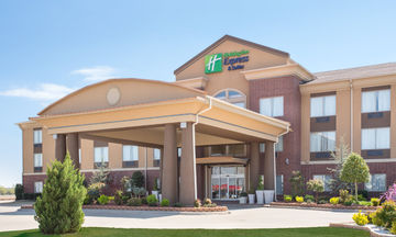 Holiday Inn Express Hotel & Suites
