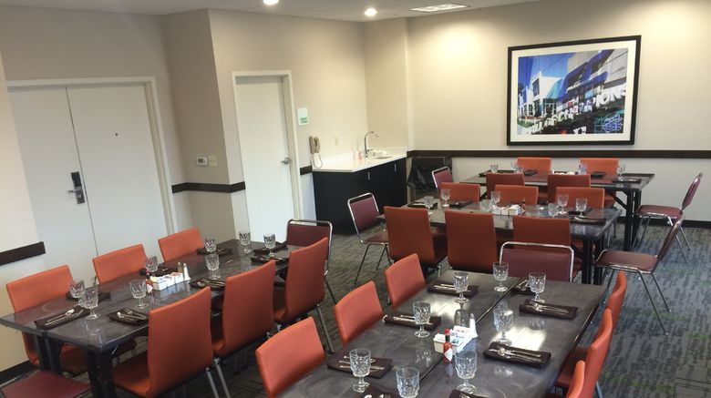 <b>Holiday Inn Greensboro Coliseum Meeting</b>. Images powered by <a href="https://www.leonardoworldwide.com/" title="Leonardo Worldwide" target="_blank">Leonardo</a>.