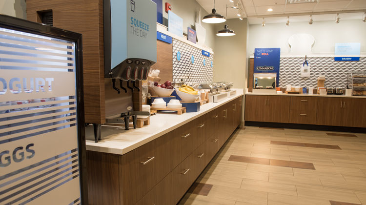 Holiday Inn Express & Suites Warsaw Restaurant