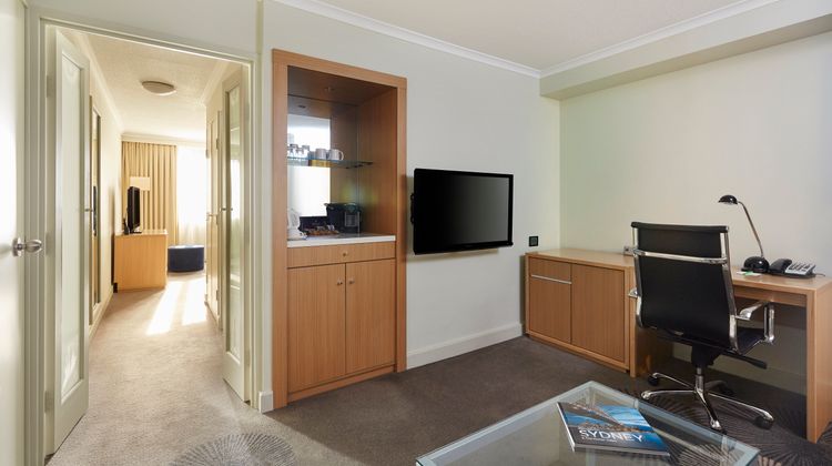 Holiday Inn Parramatta Suite