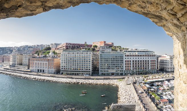 Hotel Royal Continental Exterior
