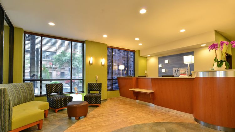 Holiday Inn Express Manhattan West Side Lobby