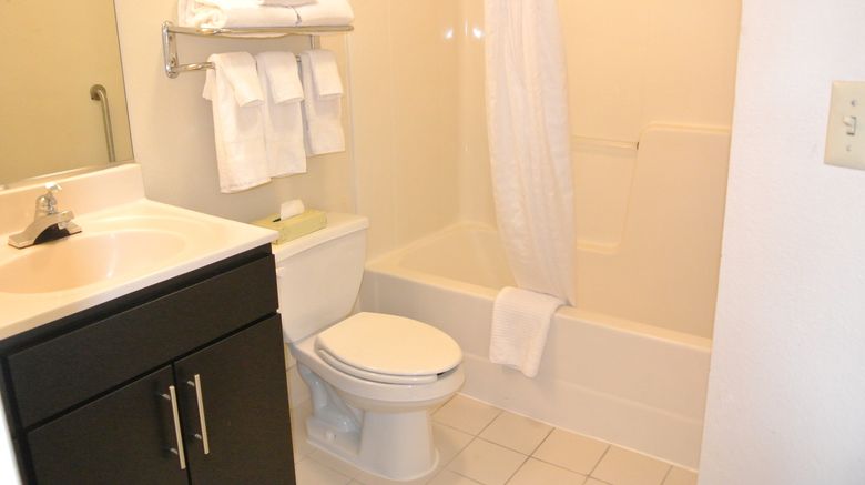 <b>Candlewood Suites Fairfax Room</b>. Images powered by <a href="https://www.leonardoworldwide.com/" title="Leonardo Worldwide" target="_blank">Leonardo</a>.