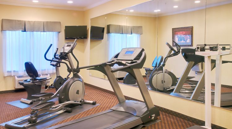 Holiday Inn Express Hotel & Suites Health Club