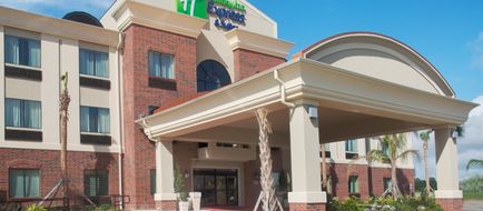 Holiday Inn Express Hotel & Suites Exterior