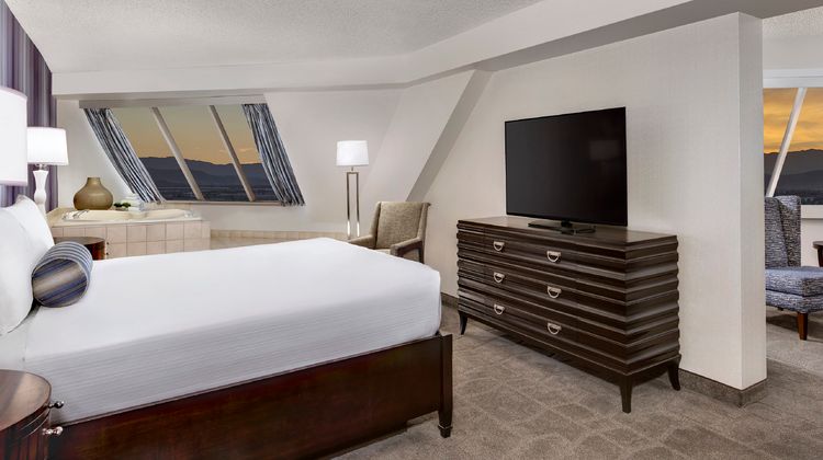 Luxor Hotel & Casino Suite