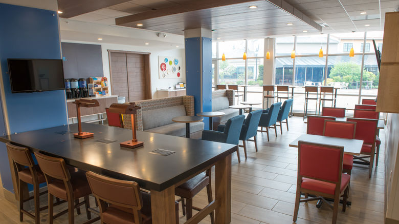 <b>Holiday Inn Express & Suites North Restaurant</b>. Images powered by <a href="https://www.leonardoworldwide.com/" title="Leonardo Worldwide" target="_blank">Leonardo</a>.