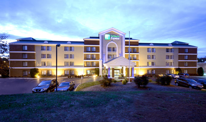 Holiday Inn Express Richmond  Short Pump Exterior