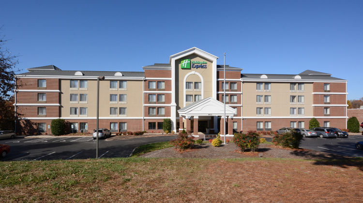 Holiday Inn Express Richmond  Short Pump Exterior