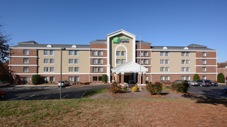 <b>Holiday Inn Express Richmond  Short Pump Exterior</b>. Images powered by <a href="https://www.leonardoworldwide.com/" title="Leonardo Worldwide" target="_blank">Leonardo</a>.