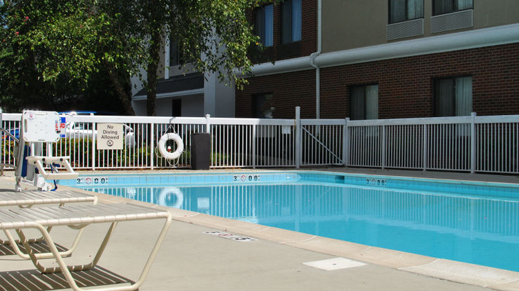Holiday Inn Express Richmond  Short Pump Pool