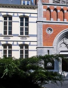 Hotel Dream, Mons