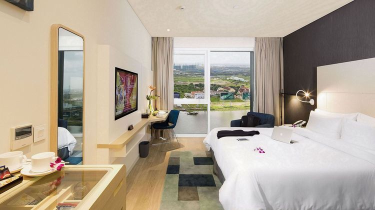 Liberty Central Saigon Riverside Room