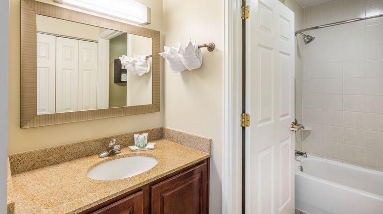 <b>Staybridge Suites Savannah Historic Dist Room</b>. Images powered by <a href="https://www.leonardoworldwide.com/" title="Leonardo Worldwide" target="_blank">Leonardo</a>.