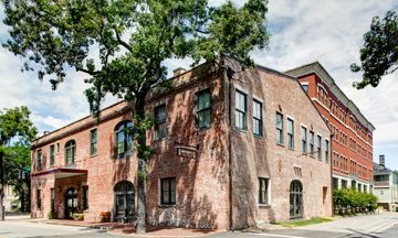 Staybridge Suites Savannah Historic Dist